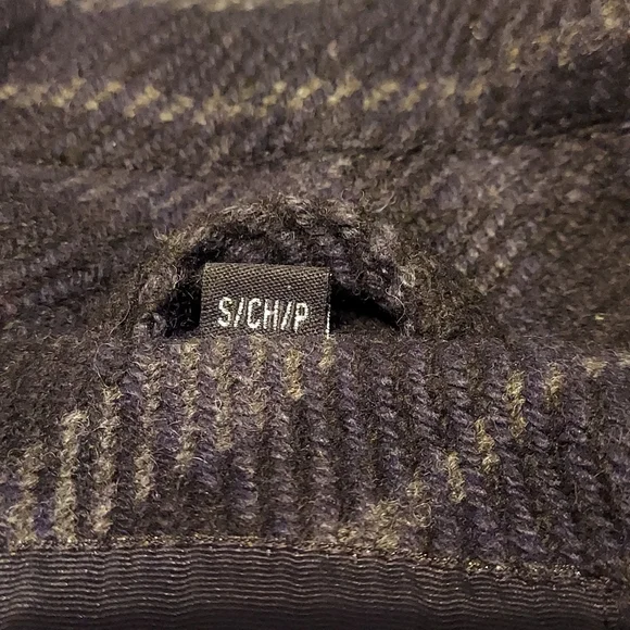 Guess Coat - Picture 12 of 12